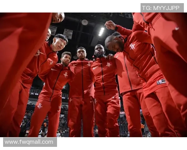 火箭队与上海队激战正酣2017年10月6日篮球盛宴回顾